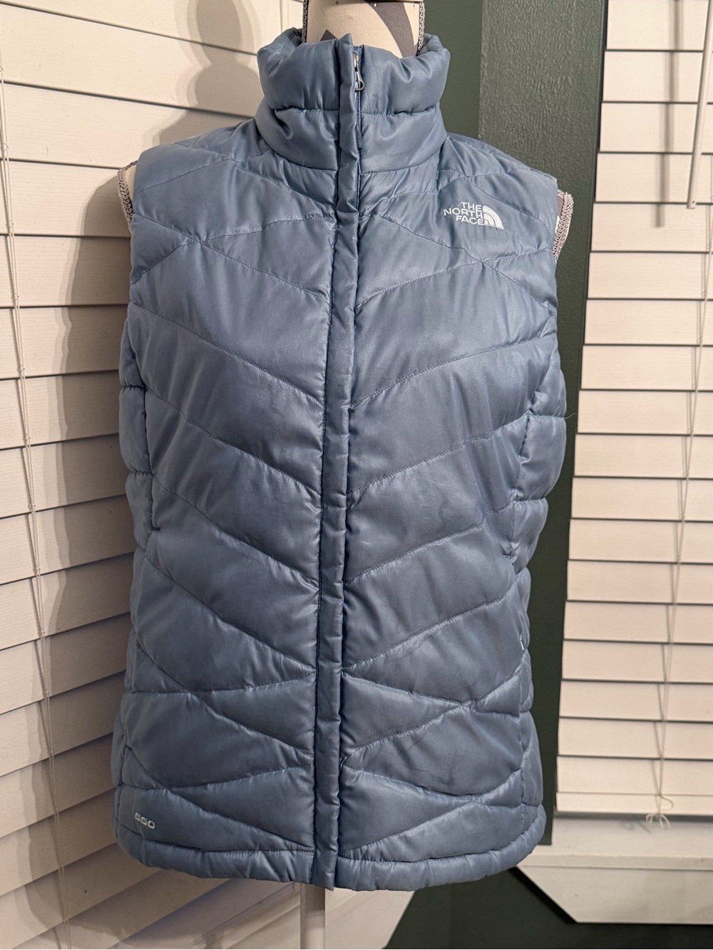 The North Face 550 Down Insulated Women's Light Blue Quilted Puffy Vest M. 0026